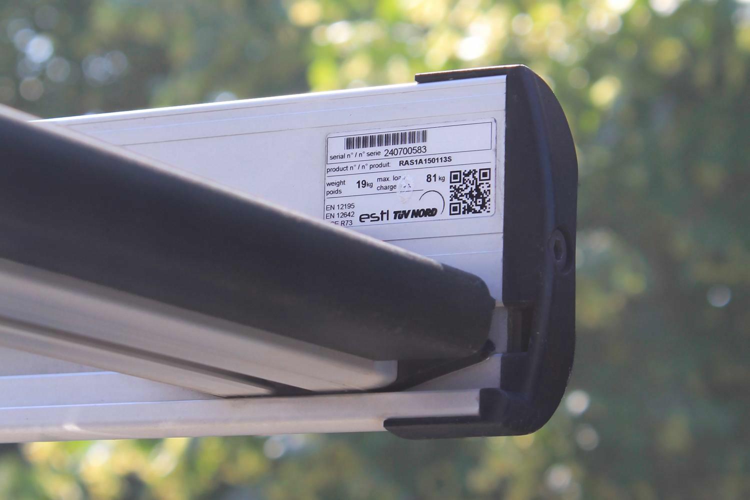 Het dakdrager serienummer