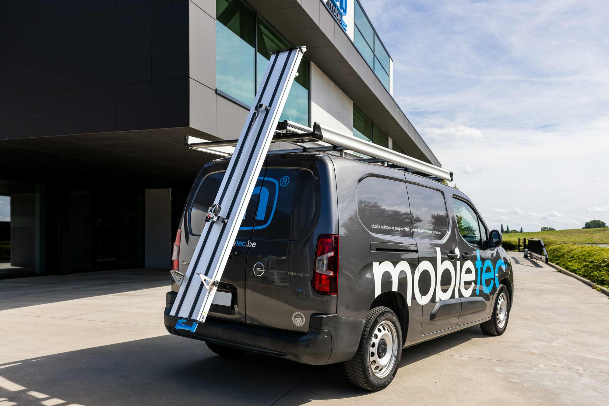 Porte echelle pour vehicules utilitaires